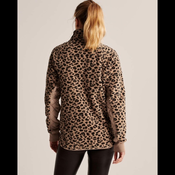 ASYMMETRICAL SNAP-UP FLEECE - Picture 2 of 5